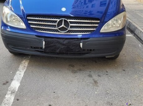 Mercedes  2010