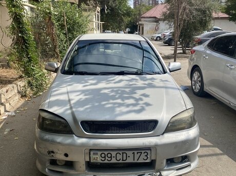 Opel Astra 2000