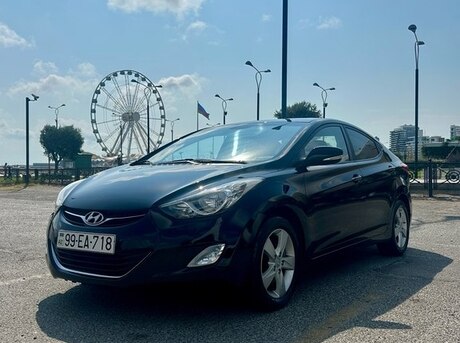 Hyundai Elantra 2011