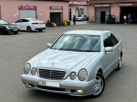 Mercedes E 270 2000