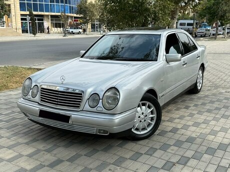Mercedes E 240 1999