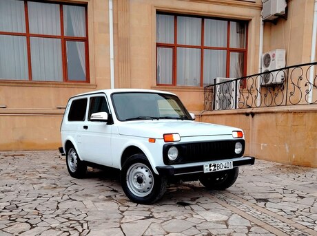 LADA (VAZ) Niva 2015