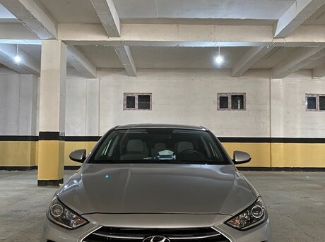 Hyundai Elantra 2015