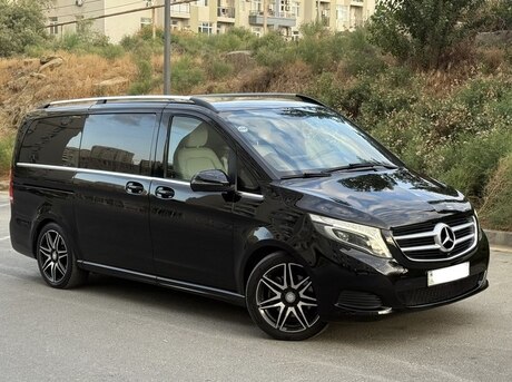Mercedes V 220 2016