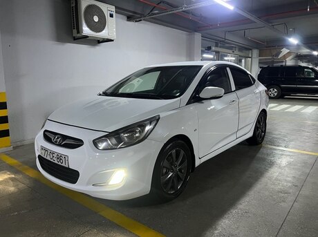 Hyundai Accent 2011