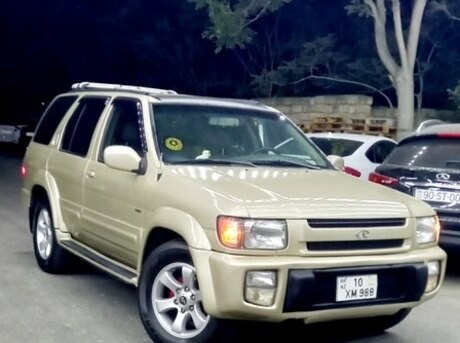 Infiniti QX4 1997