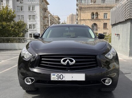 Infiniti QX70 2014