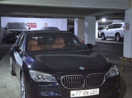 BMW 740 2012