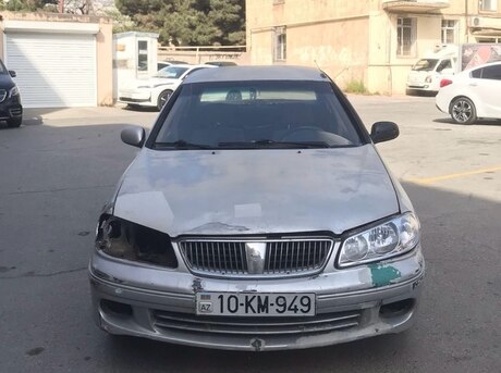Nissan Sunny 2001