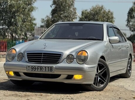 Mercedes E 270 2000