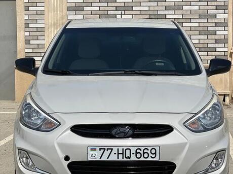 Hyundai Accent 2015