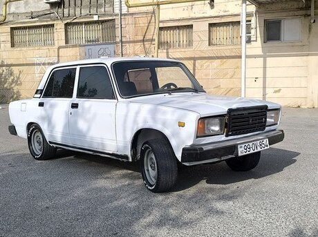 LADA (VAZ) 2107 2000
