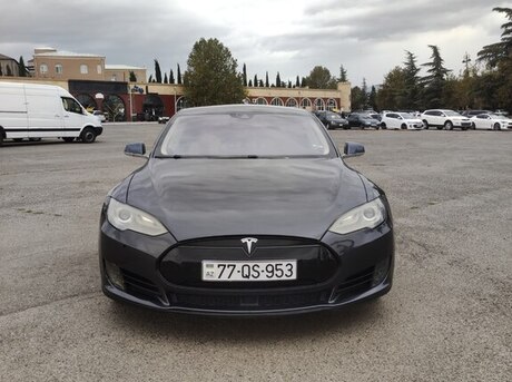 Tesla Model S 2016