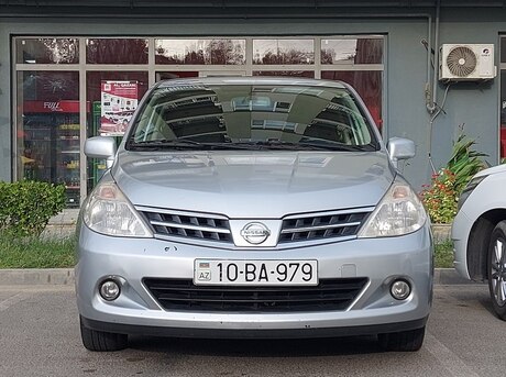Nissan Tiida 2011