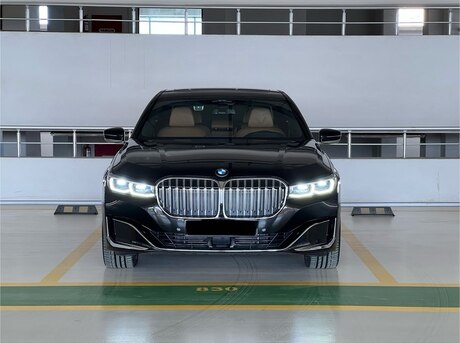 BMW 730 2019