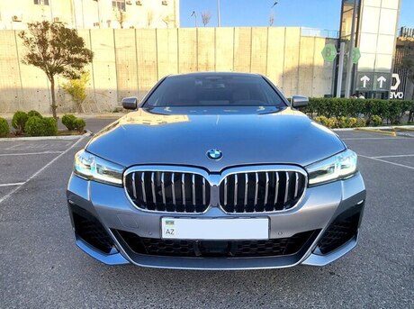 BMW  2022