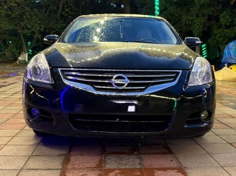 Nissan Altima 2012