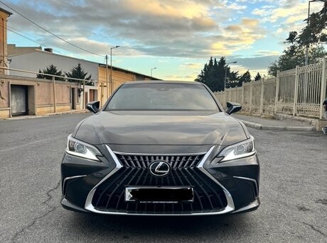 Lexus ES 300h 2024