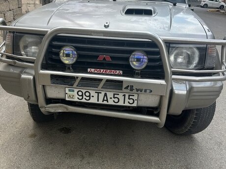 Mitsubishi Pajero 1996