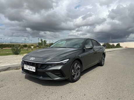 Hyundai Elantra 2024