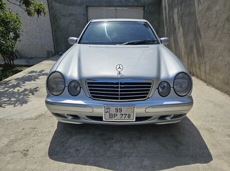 Mercedes E 240 2000