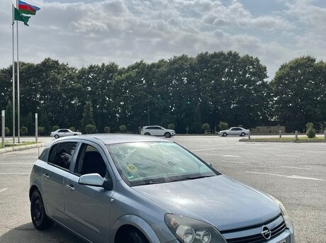 Opel Astra 2004