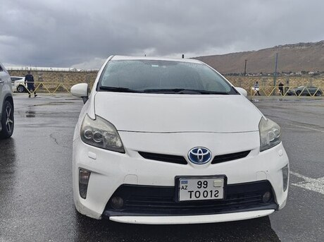 Toyota Prius 2015