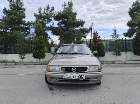 Opel Astra 1996