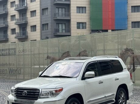 Toyota Land Cruiser 2013