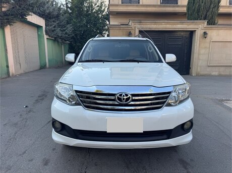 Toyota Fortuner 2013