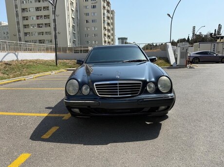 Mercedes E 240 1999