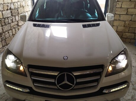 Mercedes GL 500 4MATIC 2011