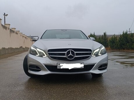 Mercedes E 220 2015