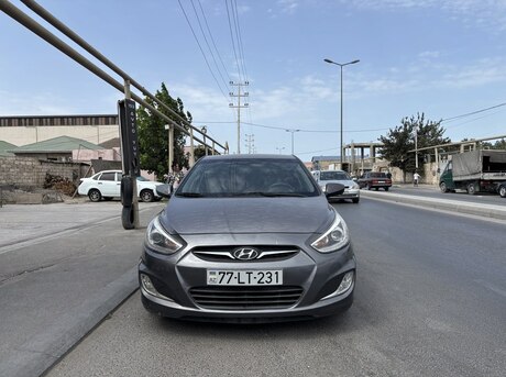 Hyundai Accent 2013
