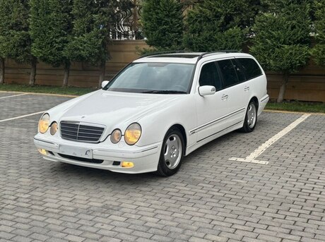 Mercedes E 240 2001