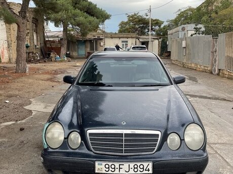 Mercedes E 220 2000