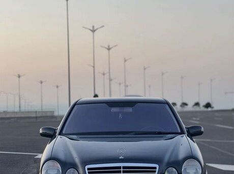 Mercedes E 220 2000