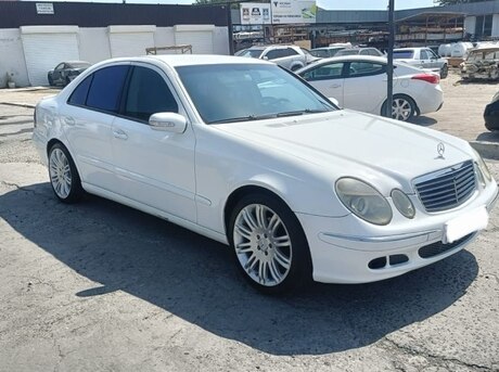 Mercedes E 220 2003