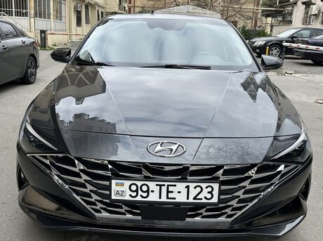 Hyundai Elantra 2021