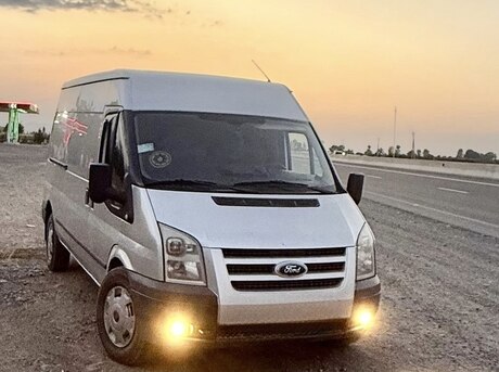 Ford Transit 2010