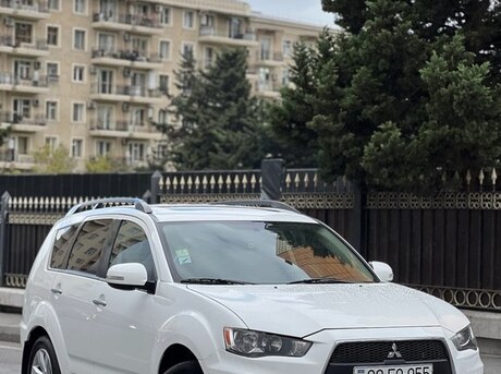 Mitsubishi Outlander 2012