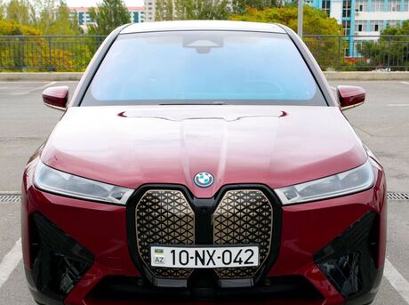 BMW iX