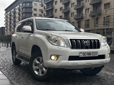 Toyota Land Cruiser Prado 2011