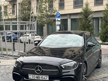 Mercedes E 300 e 4MATIC 2021