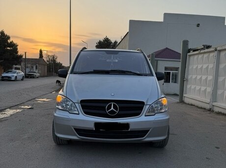 Mercedes  2010