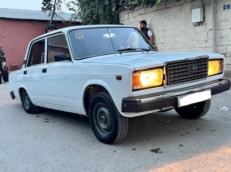 LADA (VAZ) 2107 2010