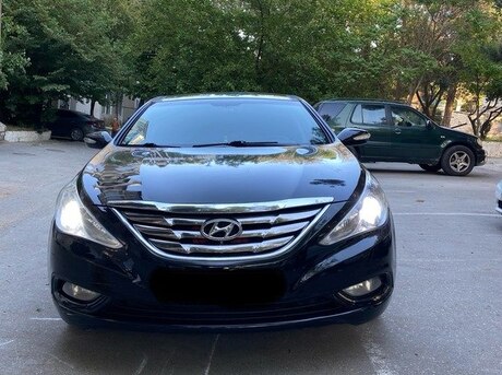 Hyundai Sonata 2010