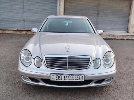 Mercedes E 220 2004
