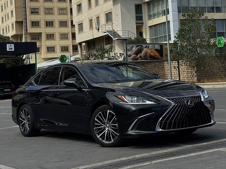 Lexus ES 300h 2023