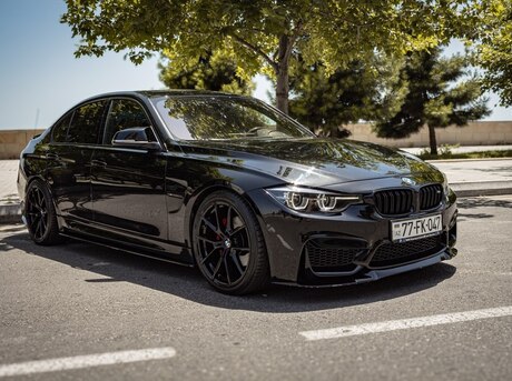 BMW 330 2017